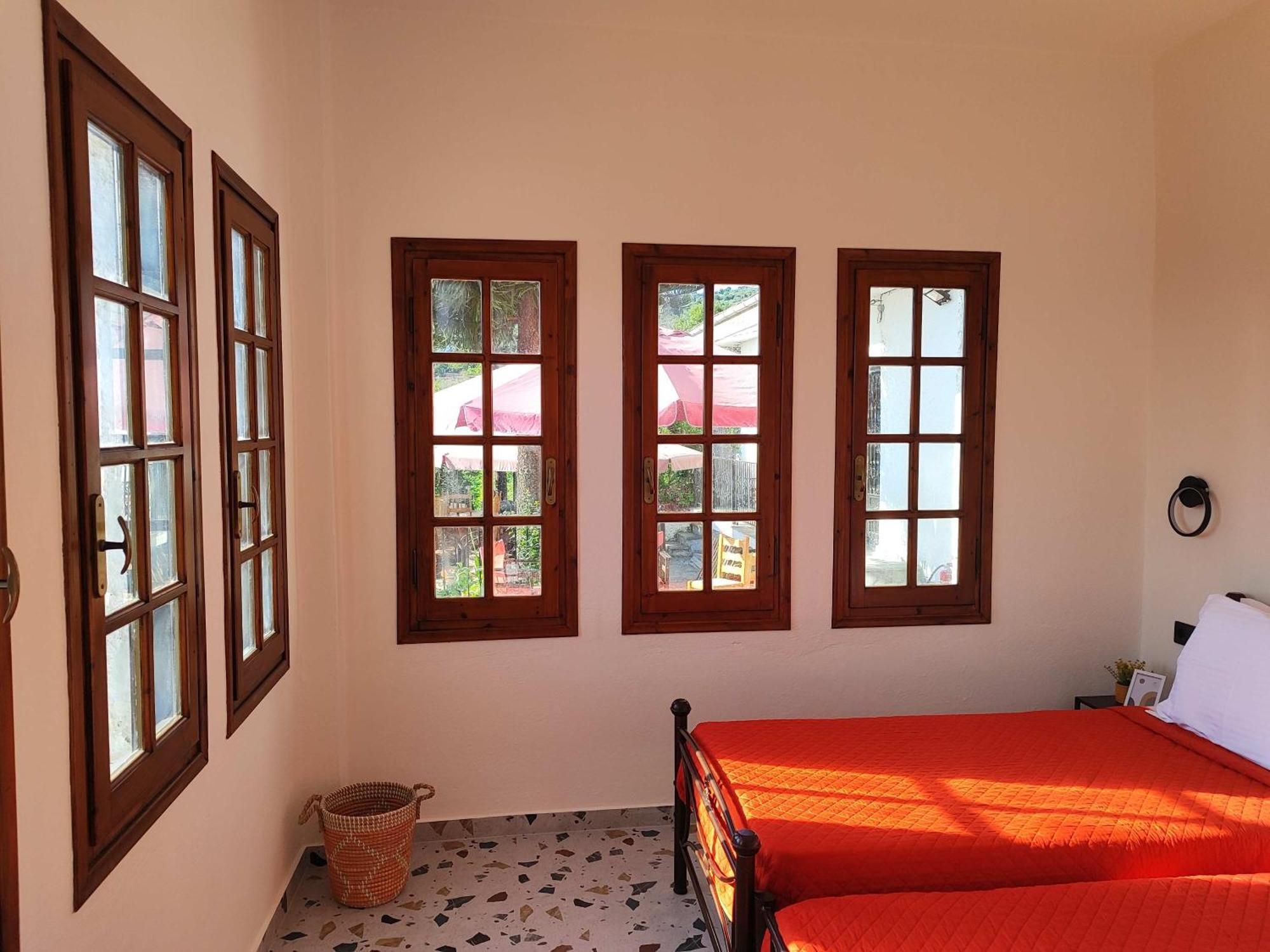 Yalla Chorefto - Hotel & Fun Luaran gambar